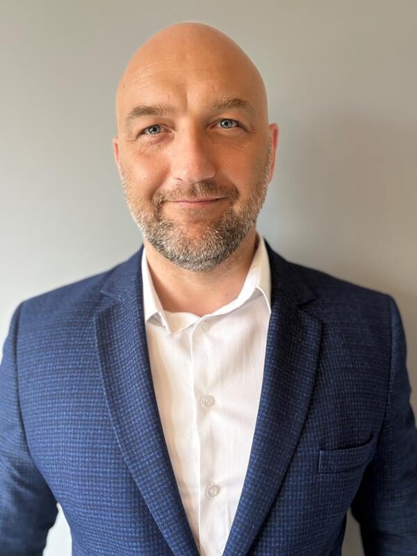 dariusz wrzosek